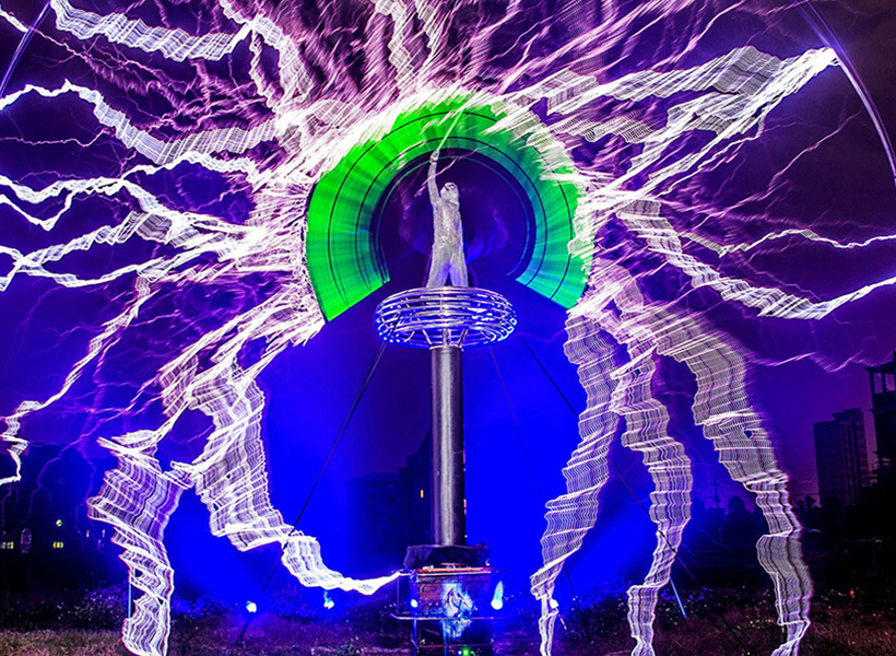 特斯拉闪电表演