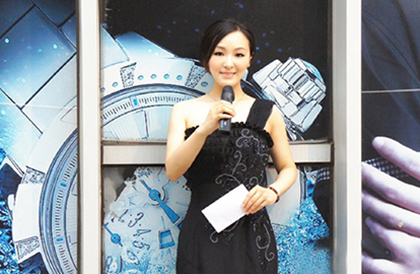 中英日三语主持人雪儿