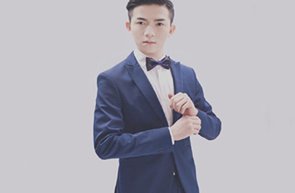 双语主持人杨阳